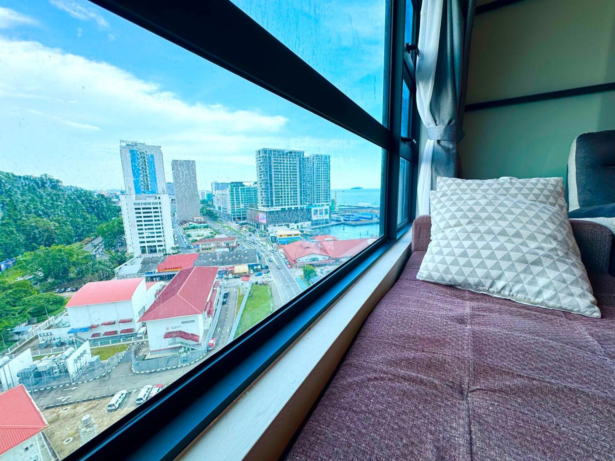 Pangsapuri Sunset Seaview Vacation @ Jesselton Quay *